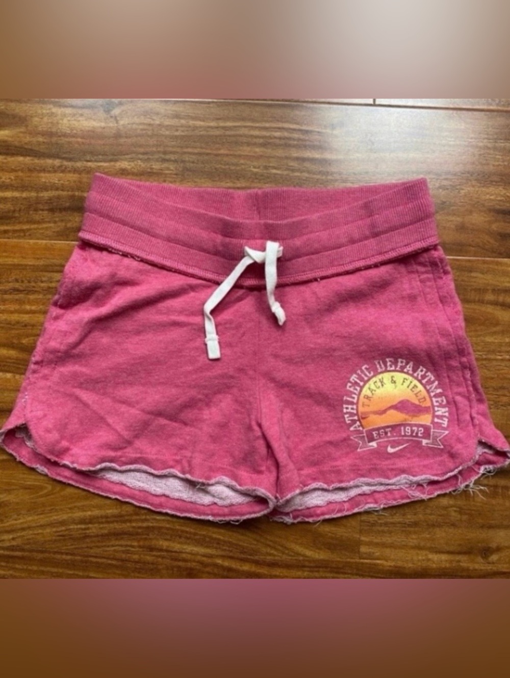 NWT New Nike Juniors Pink Track & Field Cotton Sweatshirt Short Size XS Athletic